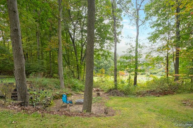1775 Porter Road, White Lake, MI 48383