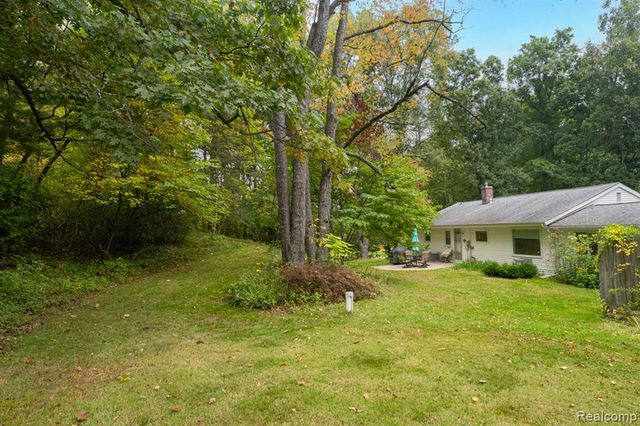 1775 Porter Road, White Lake, MI 48383