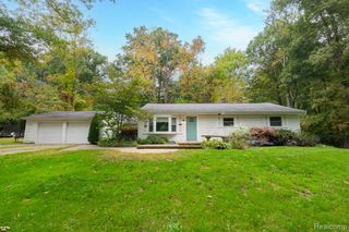 1775 Porter Road, White Lake, MI 48383