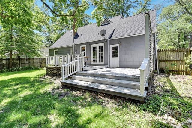 7225 Linden Street, Prairie Village, KS 66208