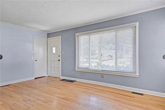 7225 Linden Street, Prairie Village, KS 66208