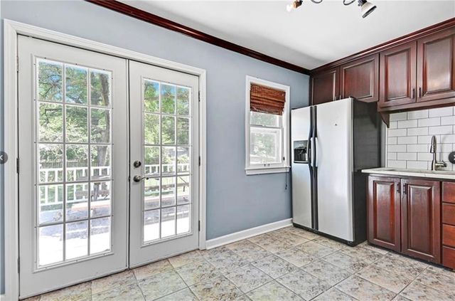 7225 Linden Street, Prairie Village, KS 66208