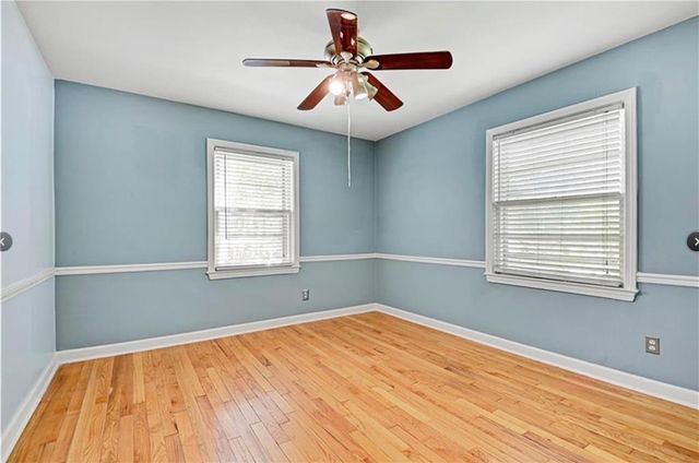 7225 Linden Street, Prairie Village, KS 66208