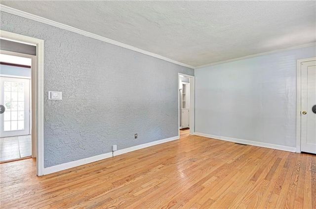 7225 Linden Street, Prairie Village, KS 66208