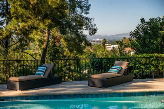 16529 Adlon Road, Encino, CA 91436