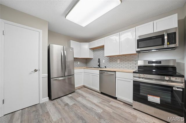 1279 Guelbreth Lane 207, St Louis, MO 63146