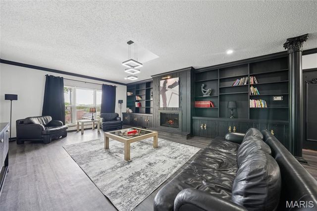 1279 Guelbreth Lane 207, St Louis, MO 63146