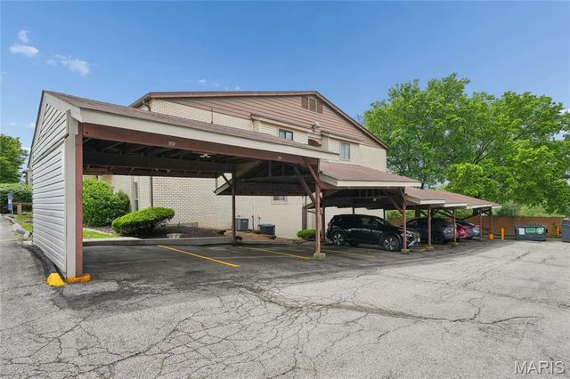 1279 Guelbreth Lane 207, St Louis, MO 63146