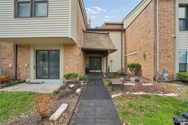 1279 Guelbreth Lane 207, St Louis, MO 63146