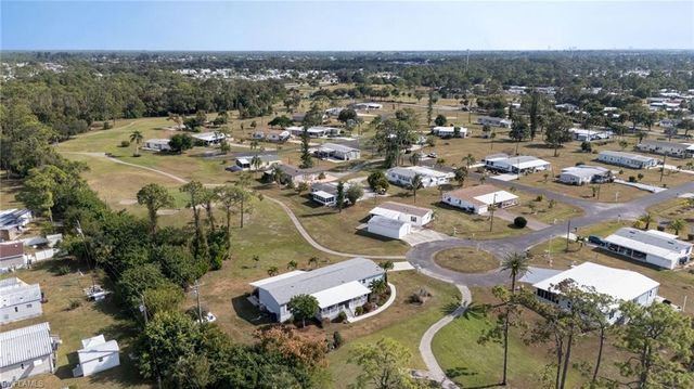 19440 Pony LN, North Fort Myers, FL 33903