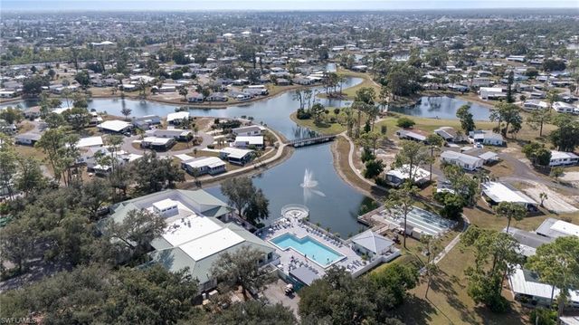 19440 Pony LN, North Fort Myers, FL 33903