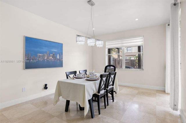 574 NW 159th Avenue, Pembroke Pines, FL 33028