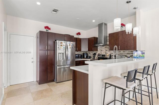 574 NW 159th Avenue, Pembroke Pines, FL 33028