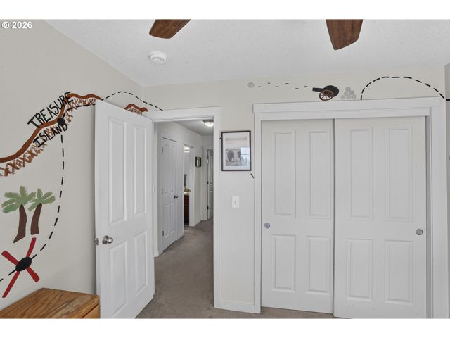 35671 SPOTTED HILL Dr, St Helens, OR 97051