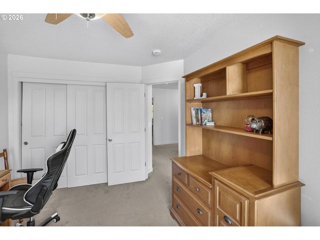 35671 SPOTTED HILL Dr, St Helens, OR 97051