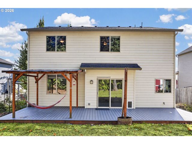 35671 SPOTTED HILL Dr, St Helens, OR 97051