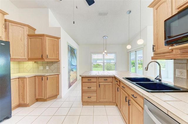 6008 PROMENADE COURT, Bradenton, FL 34203