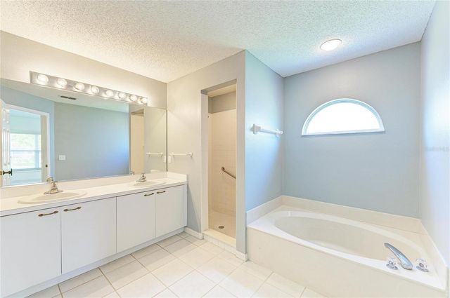 6008 PROMENADE COURT, Bradenton, FL 34203