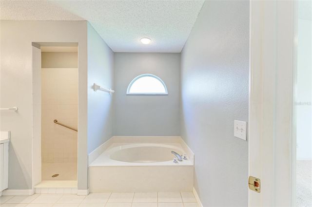 6008 PROMENADE COURT, Bradenton, FL 34203