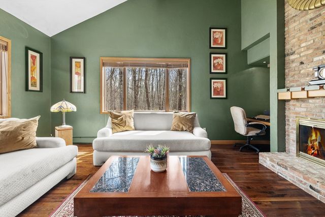 275 Chestnut St, Uxbridge, MA 01569