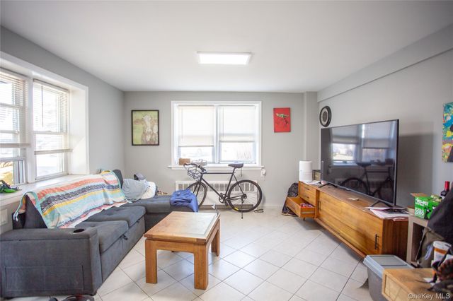 248 E Broadway 5, Long Beach, NY 11561