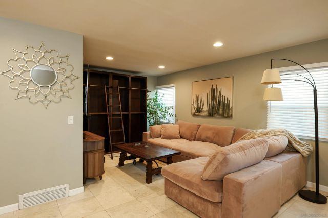 6475 Malcolm Dr, San Diego, CA 92115