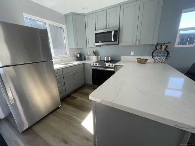 6475 Malcolm Dr, San Diego, CA 92115