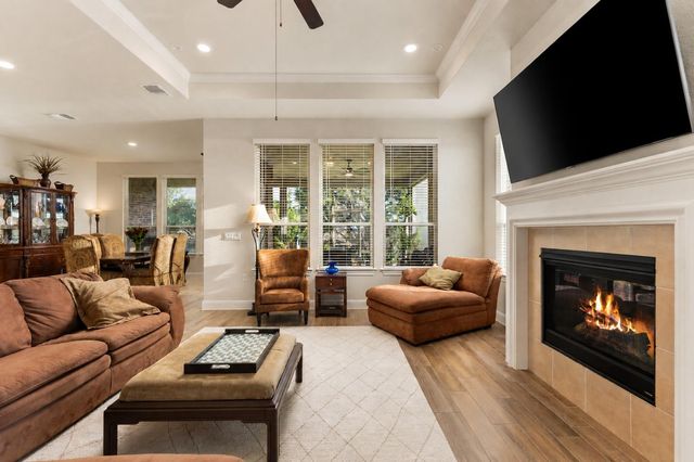 112 Telegraph LN, Georgetown, TX 78633