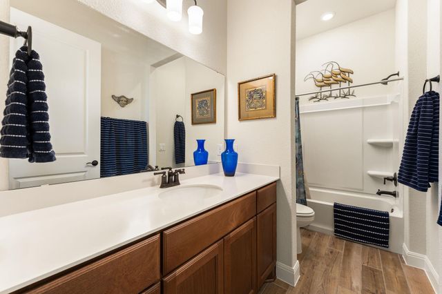 112 Telegraph LN, Georgetown, TX 78633