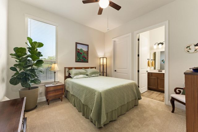 112 Telegraph LN, Georgetown, TX 78633