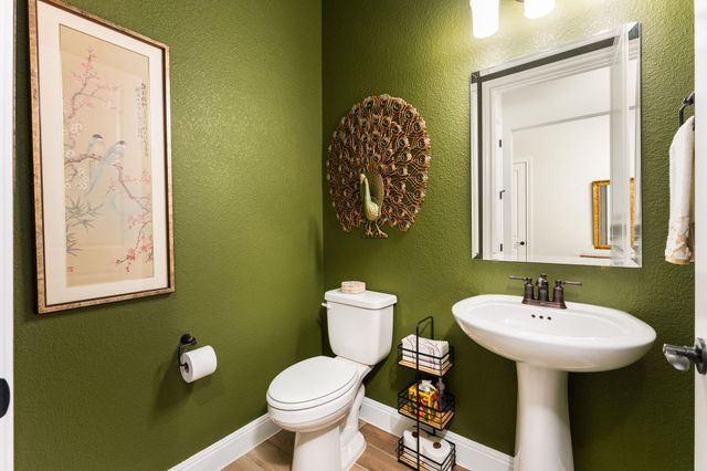112 Telegraph LN, Georgetown, TX 78633