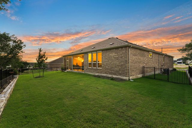 112 Telegraph LN, Georgetown, TX 78633