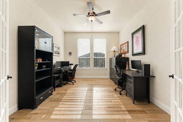 112 Telegraph LN, Georgetown, TX 78633