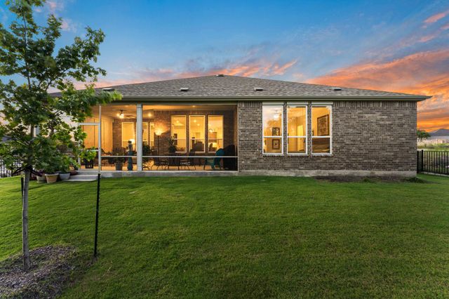 112 Telegraph LN, Georgetown, TX 78633