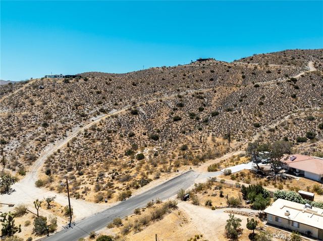 7891 Victor Vista Avenue, Yucca Valley, CA 92284