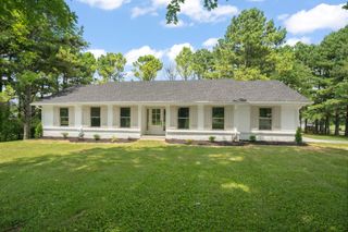 5670 Lakeview Rd, Springfield, TN 37172