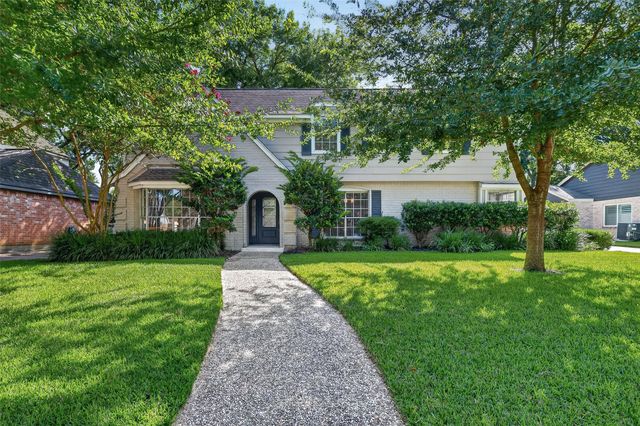 1638 Fall Valley Drive, Houston, TX 77077
