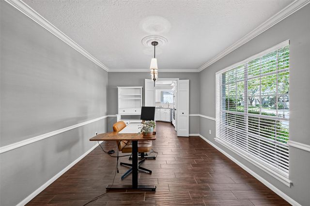 1638 Fall Valley Drive, Houston, TX 77077