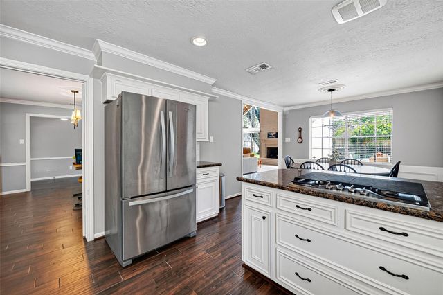 1638 Fall Valley Drive, Houston, TX 77077