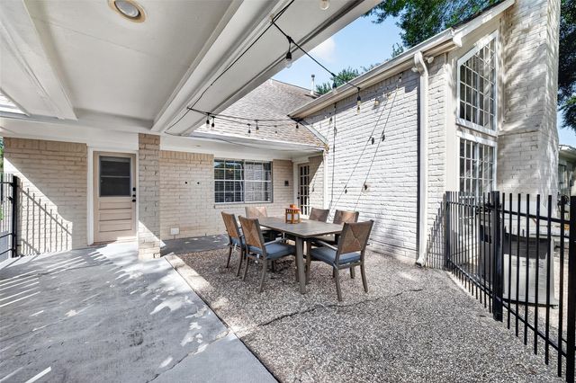 1638 Fall Valley Drive, Houston, TX 77077