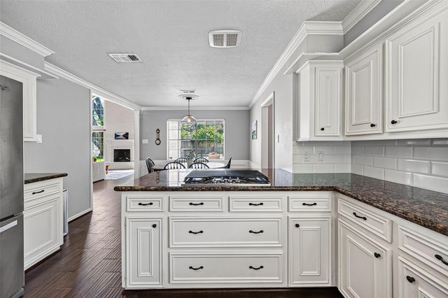 1638 Fall Valley Drive, Houston, TX 77077