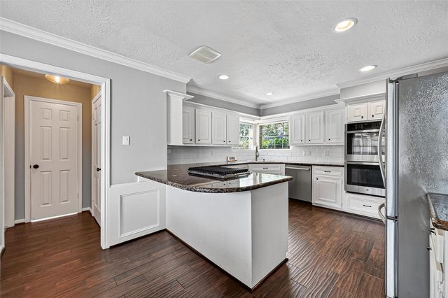 1638 Fall Valley Drive, Houston, TX 77077