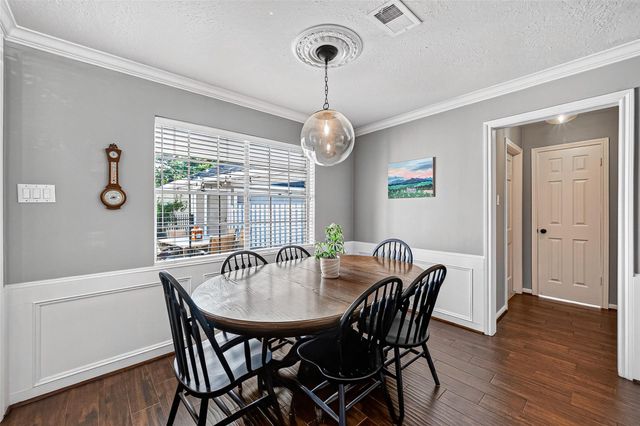 1638 Fall Valley Drive, Houston, TX 77077