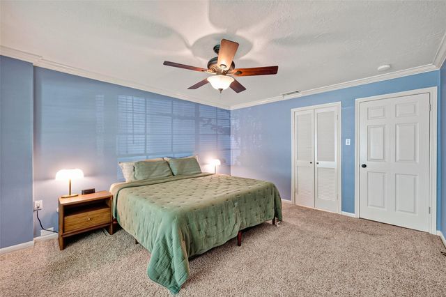 1638 Fall Valley Drive, Houston, TX 77077