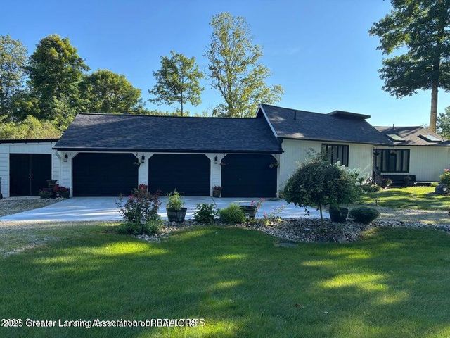 11500 Eden Trail, Eagle, MI 48822