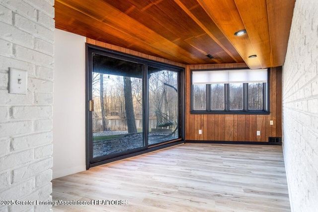 11500 Eden Trail, Eagle, MI 48822
