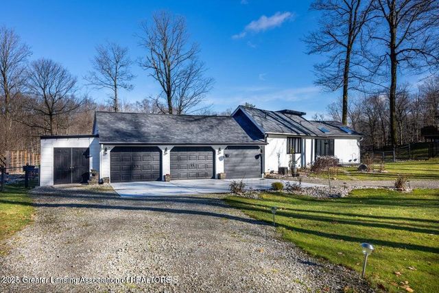 11500 Eden Trail, Eagle, MI 48822