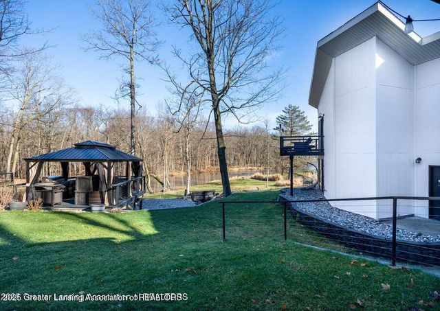 11500 Eden Trail, Eagle, MI 48822