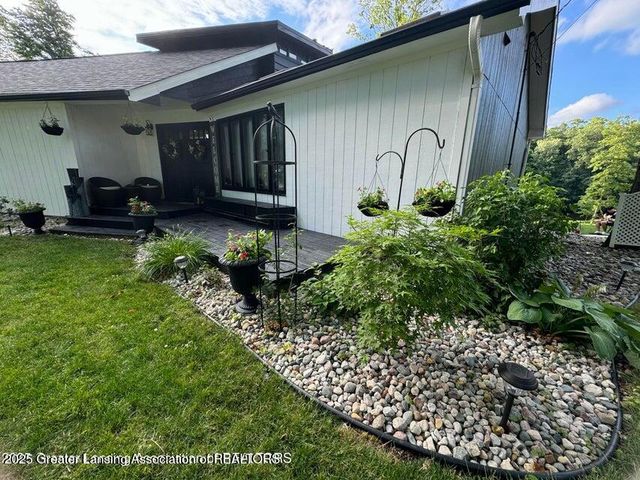 11500 Eden Trail, Eagle, MI 48822