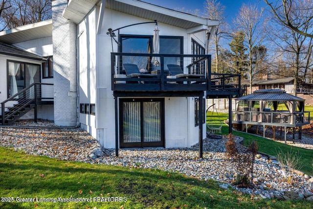 11500 Eden Trail, Eagle, MI 48822